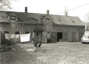 Meißen, Wilsdruffer Straße 2. Ehemaliges Gut (Jugendherberge "John Schehr") (1886/1900). Stallgebäude
