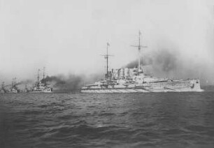 Linienschiff "Helgoland", 1909 : Technikgeschichte | Navigare necesse est... - Altes und modernes Schiffahrtswesen | Entwicklung des modernen Kriegsschiffes