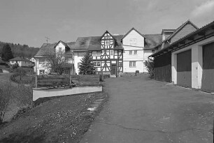 Einhaus; Helsa, Am Kopfroth 12