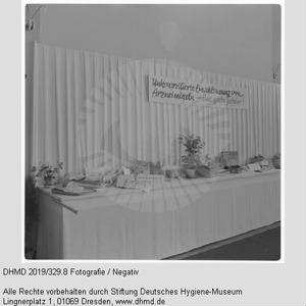 Ausstellung "Arzneimittelmißbrauch durch Geschenksendungen"