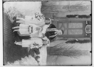 Primizfeier Benzinger 1931; Neupriester Benzinger mit Primizbräutchen