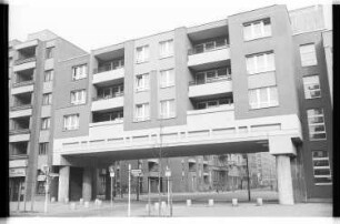 Kleinbildnegativ: Mietshaus, Goebenstr. 26, 1982