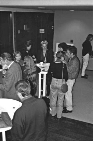 Tagung "Horizonte der Regionalgeschichte. Von Ämtern und Gutsbezirken zur Metropolregion": Mommsenstraße 14: Foyer: Publikum
