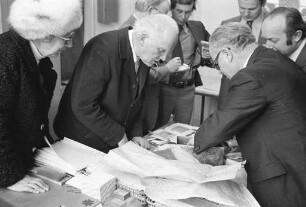 Abbruch der ehemaligen Fabrikationshallen der Nähmaschinenfabrik Junker & Ruh an der Bannwaldallee