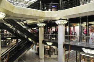 Genf - Ladenpassage : Blick in eine Ladenpassage in der City, aufgenommen am 21.Mai 2010 in Genf