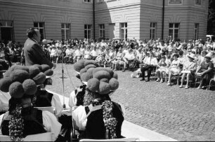 Alemannisch-pfälzisches Trachtenfest in Karlsruhe.