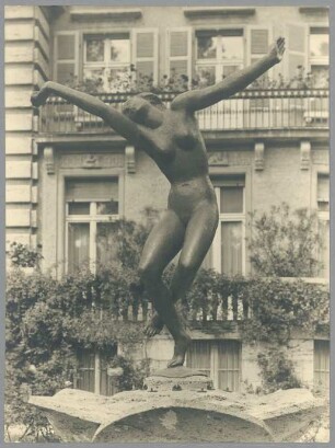 Brunnen mit Brunnentänzerin, Detail, 1922, Bronze