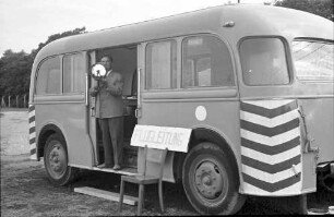 Freiburg: Flugplatz; "Flugleitung" - Anhänger