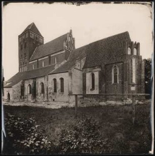 Pfarrkirche, Neumark: Südostansicht