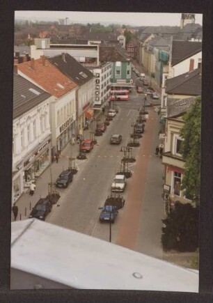 Bruchstraße zwischen Bruchberg und Paulinenstraße. Detmold. Blickrichtung Paulinenstraße, Blick vom Dach des Hauses Bruchstraße 31