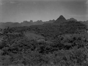 Die Berge von Adwa : Blick auf die Adwa-Berge von der Straße von Adwa nach Aksum aus