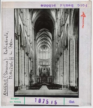 Amiens: Kathedrale, Mittelschiff nach Osten