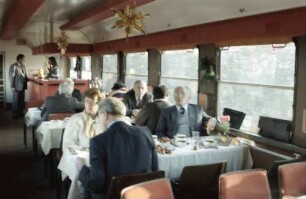 Pressefahrt nach Augsburg; Gruppen mit Bubel; unterwegs
