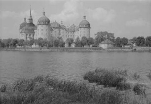 Moritzburg. Blick zum Schloß
