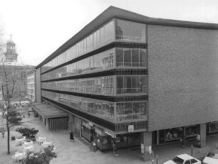 City-Parkhaus (Parkhaus); Frankfurt, Kornmarkt 10, Sandgasse 9, Sandgasse 7, Sandgasse 5, Sandgasse 11, Kornmarkt 14, Kornmarkt 12, Bleidenstraße 9, Bleidenstraße 7, Bleidenstraße 13, Bleidenstraße 11