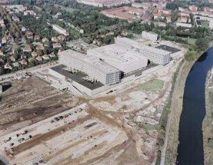 Luftaufnahme, Blick von Süd-Westen auf das Klinikum Steglitz der Freien Universität (Universitätsklinikum Benjamin Franklin). Berlin-Lichterfelde, Hindenburgdamm 30