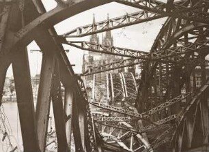 Hohenzollern Brücke 1946