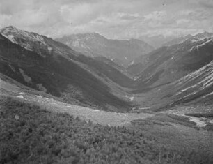 Am Mount Eboshi (Eboshi-dake) (2628m) im Hidagebirge : Blick ins Tal