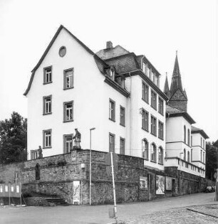 Hans-Memling-Schule (Massivbau); Seligenstadt, Große Maingasse 7