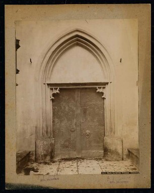 Stadtpfarrkirche Sankt Stephan, Braunau: Portal