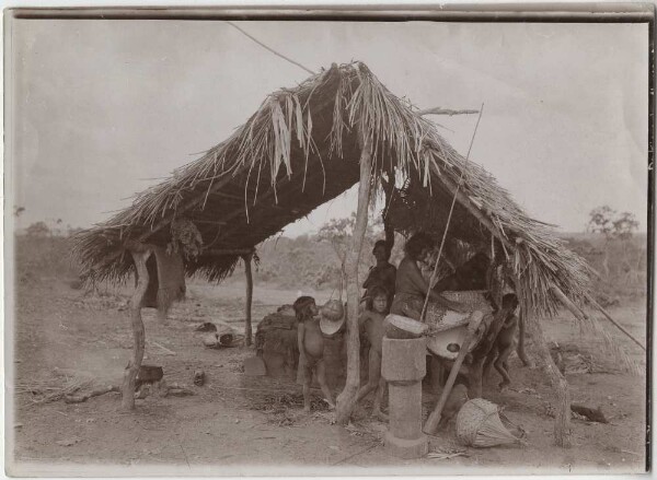 Kitchen hut of the Ramko'kamekra (Canela)