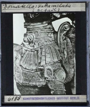 Padua, Donatello, Reiterstandbild des Gattamelata : Detail: Rock und Sattel