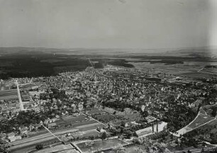 Singen, Stadtansicht : Singen. Stadtansicht vom Hohentwiel gegen den Bodensee, nach Südosten