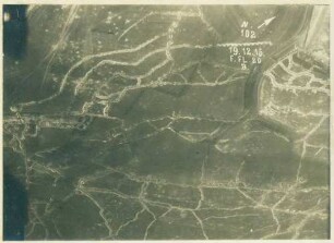 Foto feindlicher Stellung gegenüber E.H. und F.1. - 3. (Luftbild)