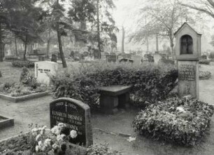 Dresden-Friedrichstadt, Bremer Straße 20. Neuer Katholischer Friedhof (1724, Erweiterung 1824). Grabmal von Adrian Ludwig Richter