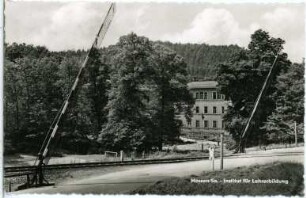 Nossen. Institut für Lehrerbildung - Bahnübergang