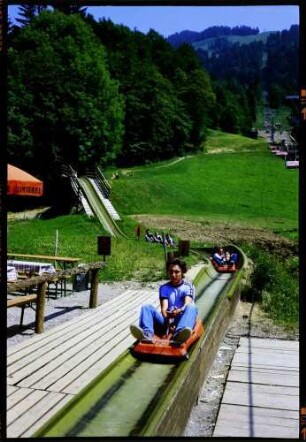 Hirschberg: Hirschberg Alm, Talstation der Bergrutschbahn [Sommerrodelbahn]
