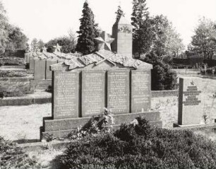 Sowjetischer Ehrenfriedhof