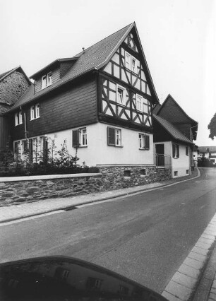 Waldsolms, Zingelstraße 1