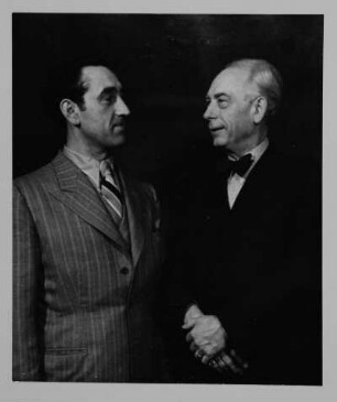 Porträt Gottlob Frick (1906-1994; Bassist) und Ludwig Eybisch (nachgewiesen 1903-1952; Tenor). Reproduktionspositiv nach Fotografie von Gerhard Laßig. Staatsoper Dresden, 1942/1943
