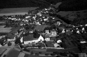 Sölden: Ortsbild mit Landwirtschaftsschule