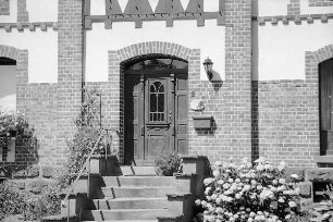 Wohnhaus (Wohnhaus); Nüsttal, Allmuser Straße 2