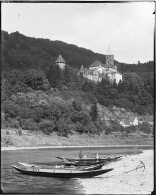 Zwingenberg Landschaftsbild mit Schloss Zwingenberg im Hintergrund