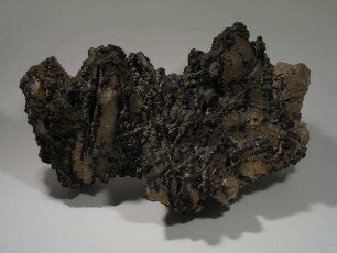 Sphalerit (Zinkblende) auf Quarz