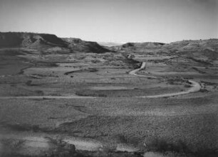 Hochland Eritreas : Straße im Hochland Eritreas