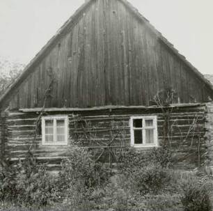 Klein Loitz. Dreiseithof : Felixsee-Klein Loitz, Dorfstraße 8. Dreiseithof (1. Hälfte 19. Jahrhundert). Wohnhaus mit Einfriedung