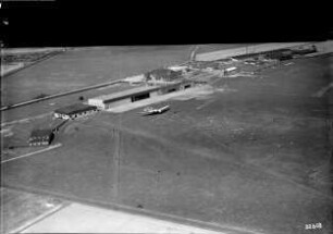 Leipzig-Mockau, Flughafen mit Flugzeug "G 38"
