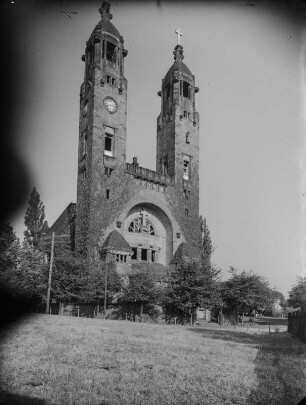 Dresden-Strehlen. Christuskirche. Außenansicht