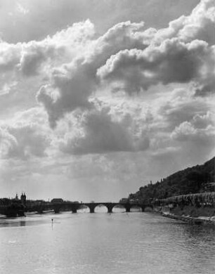 Flußlandschaft mit Brücke (vielleicht bei Heidelberg)