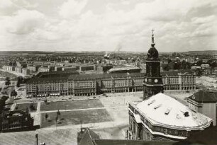 Dresden. Blick vom Rathausturm nach Westen