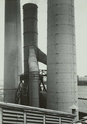 Hirschfelde, Großkraftwerk : Hirschfelde, Großkraftwerk und Kohlenwerk. Großkraftwerk. Saugzug eines Dampfkessels mit Blechschornstein