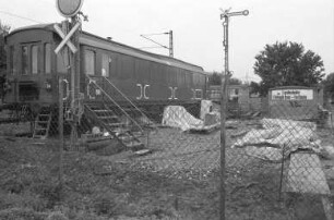 Kleingärten der Bezirksgruppe Karlsruhe der Bundesbahnlandwirtschaft entlang des Schienenstrangs der Bundesbahndirektion Karlsruhe
