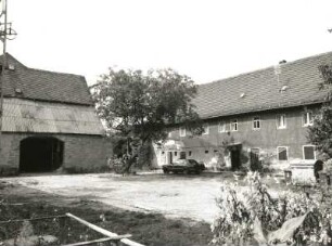 Cossebaude-Gohlis, Gartenstraße 23. Dreiseithof (1806). Scheune und Wohnstallhaus