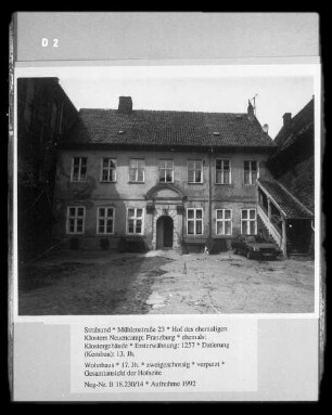 Hof des ehemaligen Klosters Neuencamp — Wohnhaus
