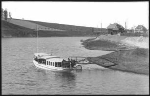Malter. Talsperre mit Fährboot