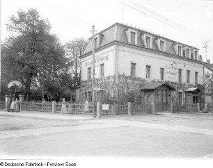 Wohnhaus mit Restaurant "Erholung"